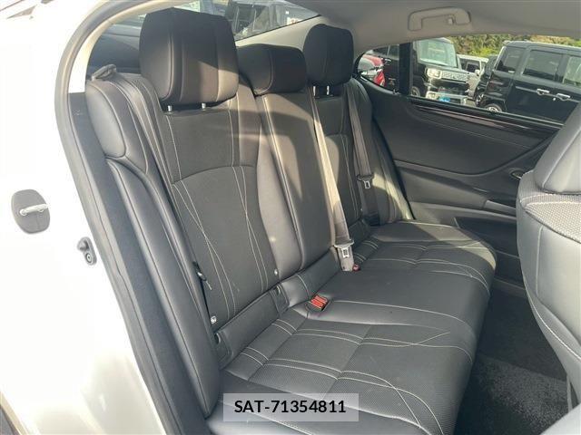 Lexus ES 2020-03 883602-20