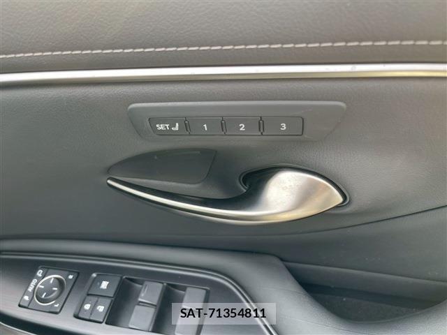 Lexus ES 2020-03 883602-22