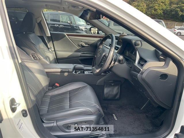 Lexus ES 2020-03 883602-25