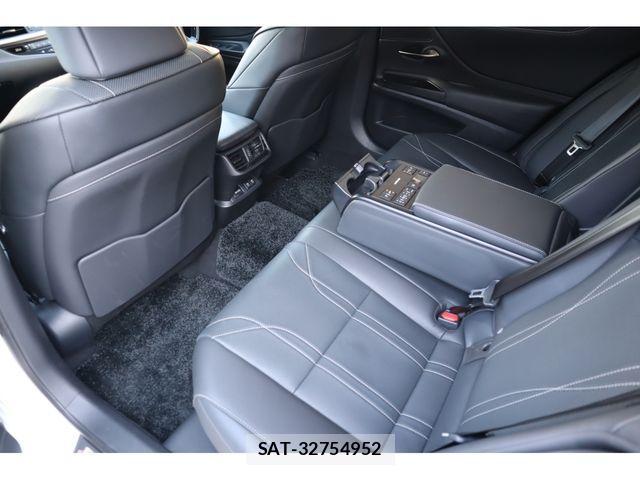 Lexus ES 2019-01 895120-11