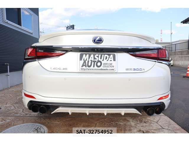 Lexus ES 2019-01 895120-5