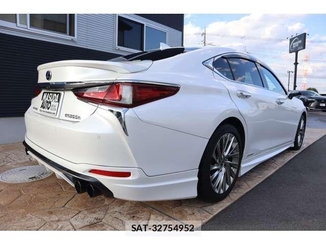 Lexus ES 2019-01 895120-6