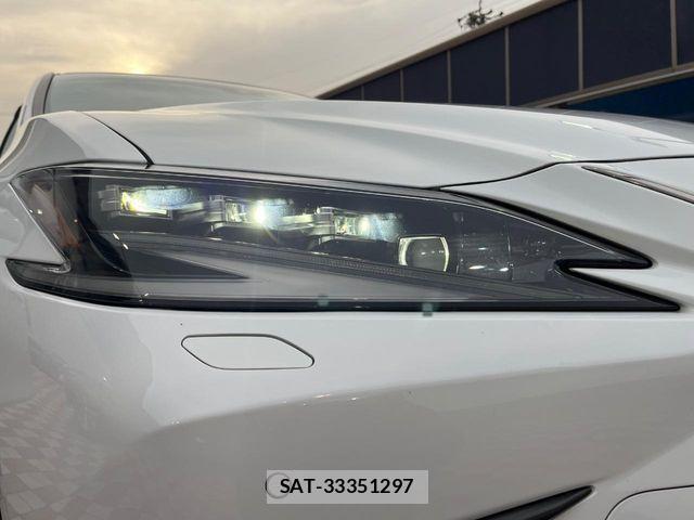 Lexus ES 2021-09 988412-13