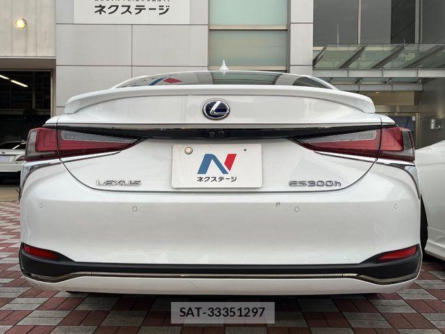 Lexus ES 2021-09 988412-15