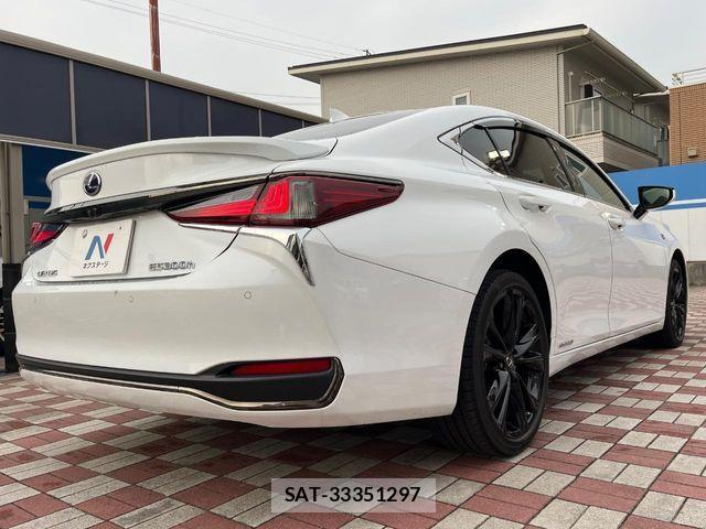 Lexus ES 2021-09 988412-17