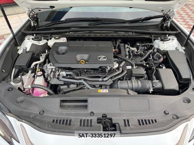 Lexus ES 2021-09 988412-18