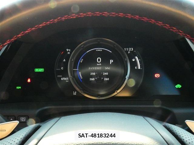 Lexus ES 2023-10 1744576-9