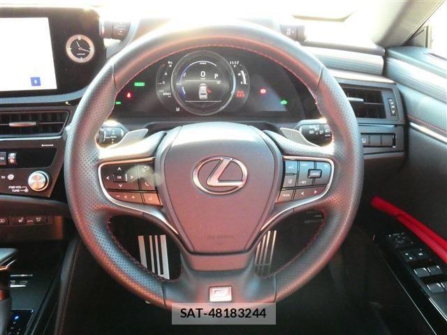 Lexus ES 2023-10 1744576-10