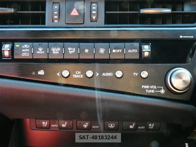 Lexus ES 2023-10 1744576-5