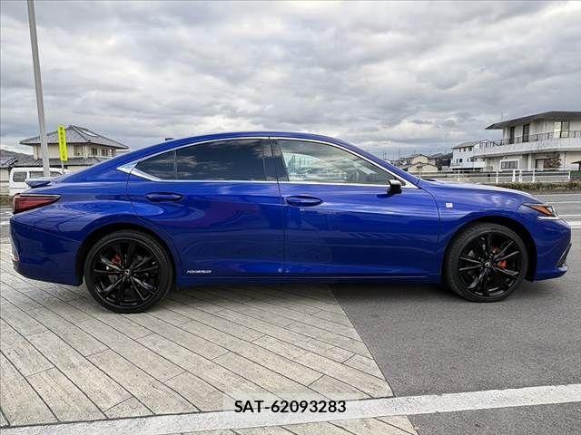 Lexus ES 2021-08 2081714-11
