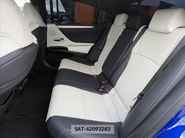 Lexus ES 2021-08 2081714-18