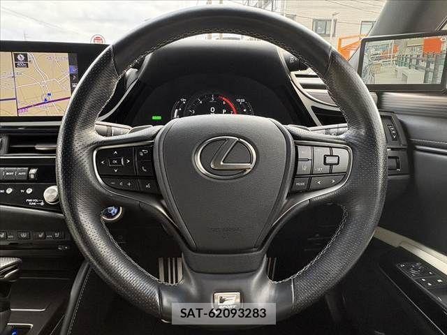 Lexus ES 2021-08 2081714-24
