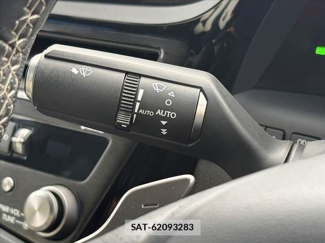 Lexus ES 2021-08 2081714-27
