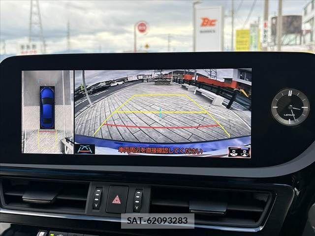 Lexus ES 2021-08 2081714-4