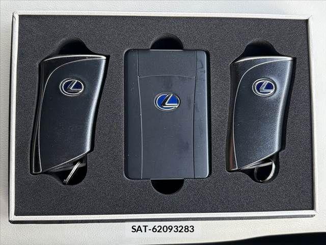 Lexus ES 2021-08 2081714-5