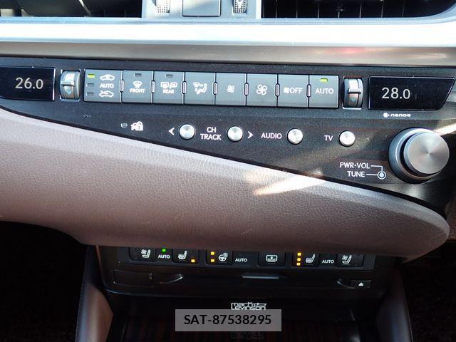 Lexus ES 2020-10 2350482-12