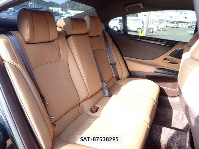 Lexus ES 2020-10 2350482-19