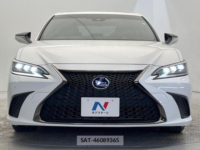 Lexus ES 2019-01 3377683-14