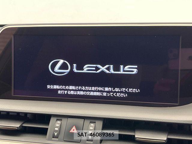 Lexus ES 2019-01 3377683-6