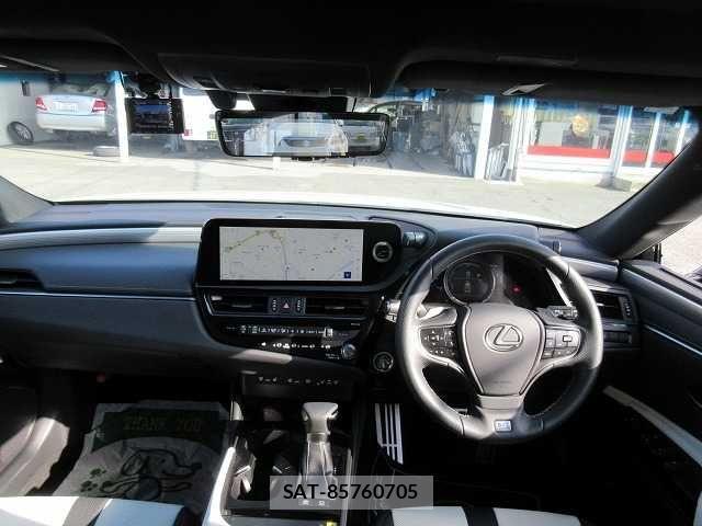 Lexus ES 2023-04 3674368-1