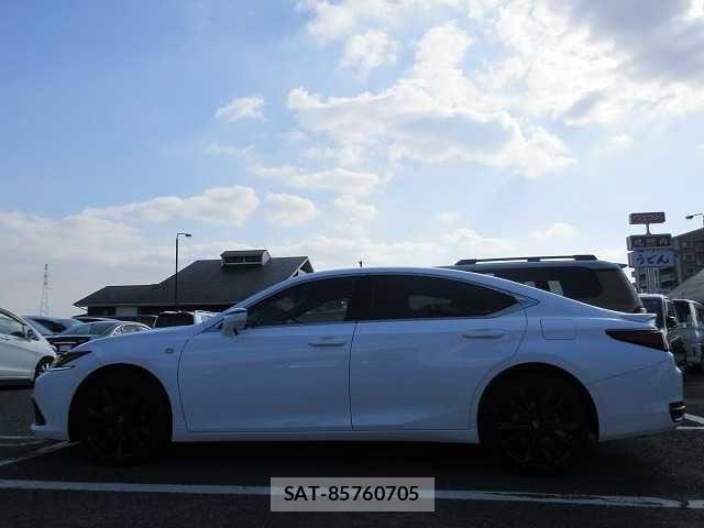 Lexus ES 2023-04 3674368-19
