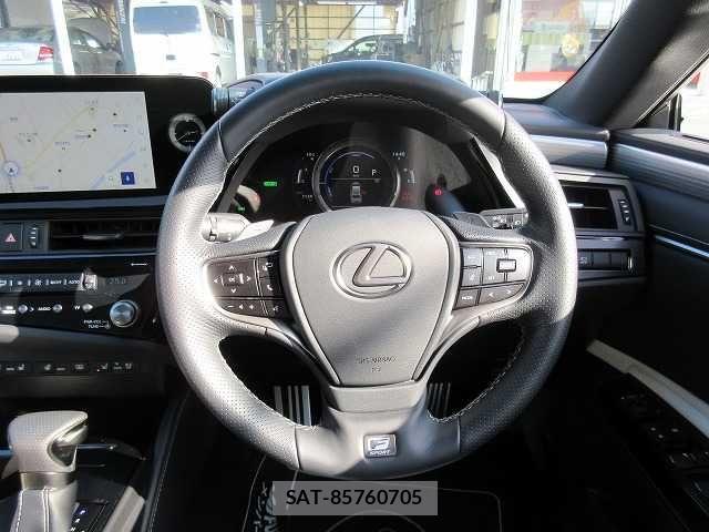 Lexus ES 2023-04 3674368-3