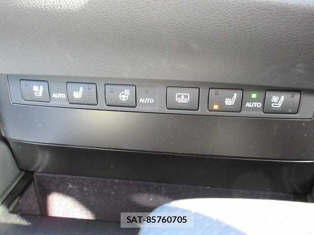 Lexus ES 2023-04 3674368-7