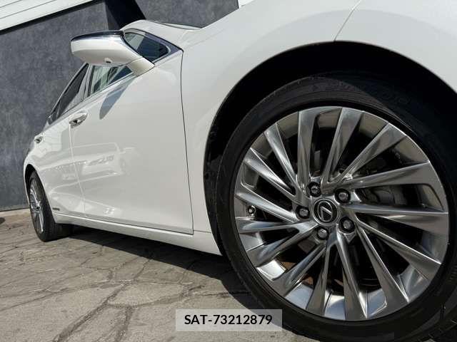 Lexus ES 2019-01 3771310-2