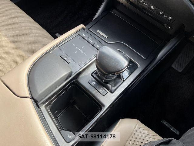 Lexus ES 2021-01 3771320-23