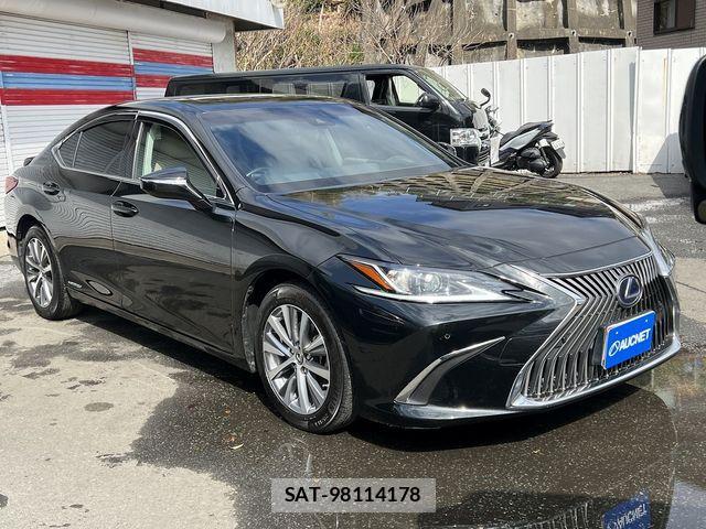 Lexus ES 2021-01 3771320-2