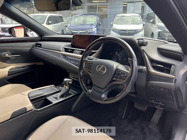 Lexus ES 2021-01 3771320-7