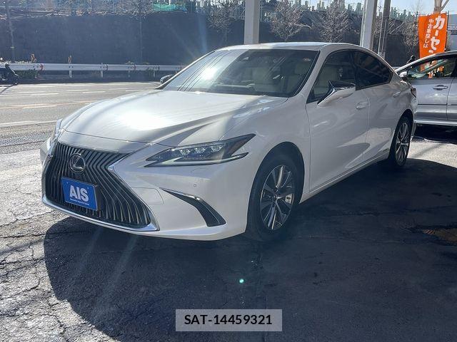 Lexus ES 2021-04 3833270-0