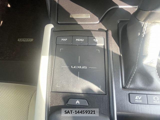 Lexus ES 2021-04 3833270-11