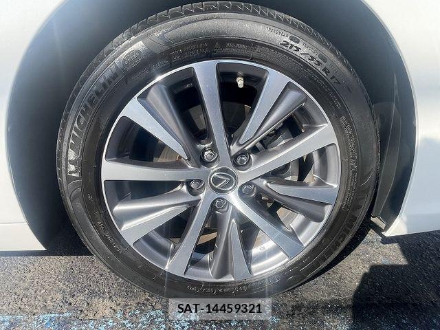 Lexus ES 2021-04 3833270-23