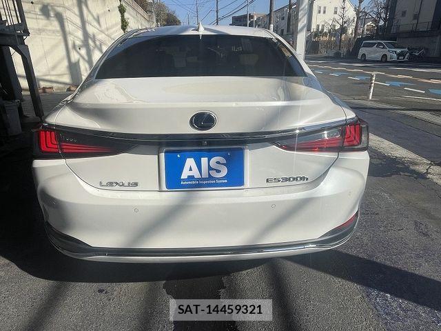 Lexus ES 2021-04 3833270-6