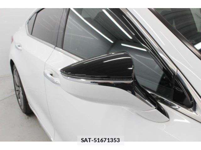 Lexus ES 2020-03 4110192-11