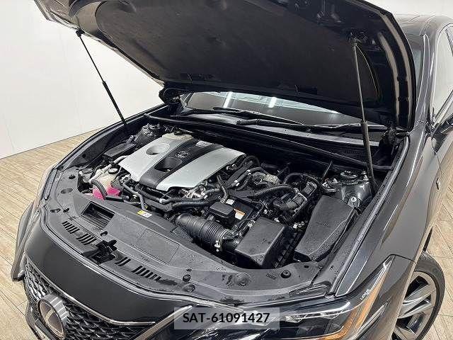 Lexus ES 2019-01 4139841-17