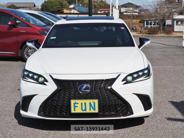 Lexus ES 2022-07 4326133-1