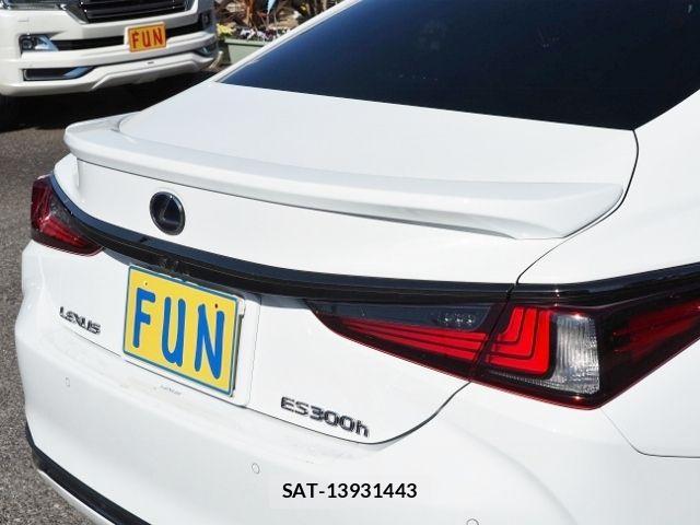 Lexus ES 2022-07 4326133-7