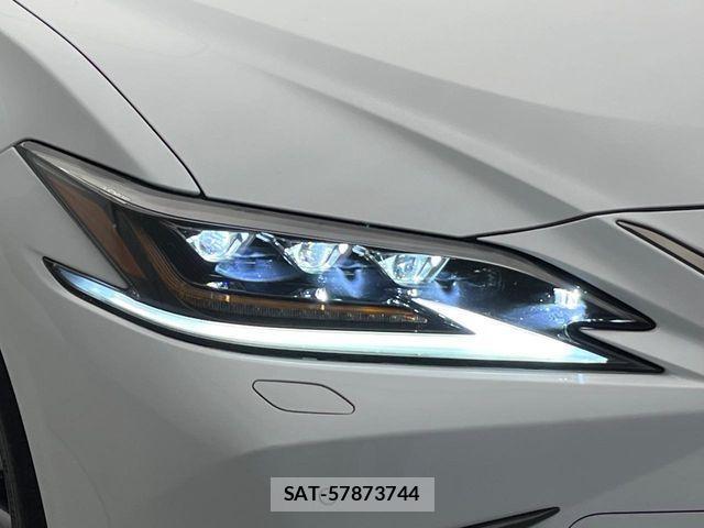 Lexus ES 2019-03 4595329-13