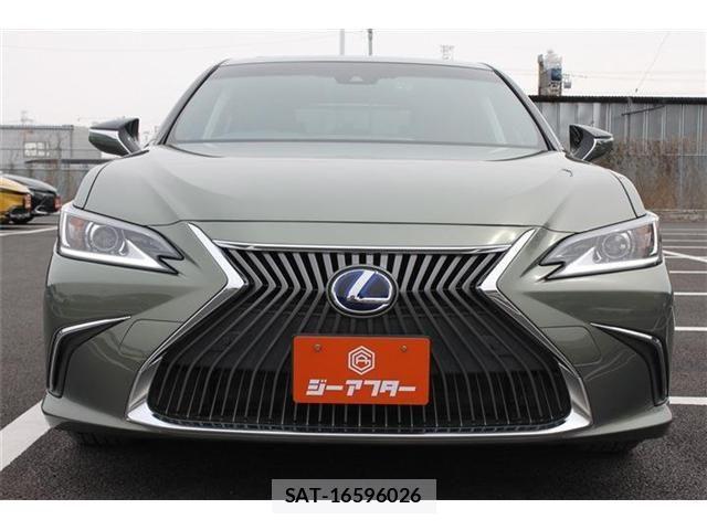 Lexus ES 2019-04 4595354-6