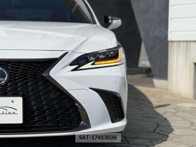 Lexus ES 2019-04 4754982-12