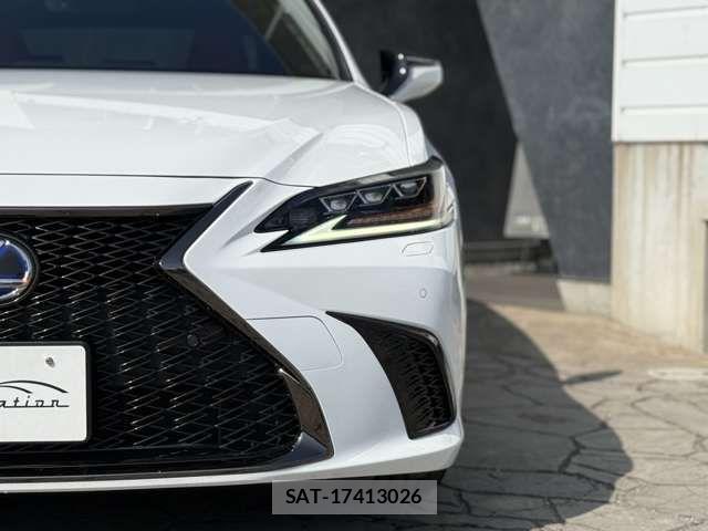 Lexus ES 2019-04 4754982-13