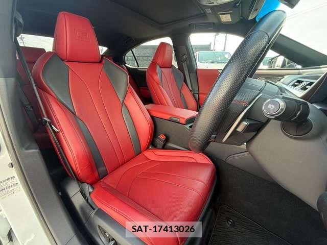 Lexus ES 2019-04 4754982-5