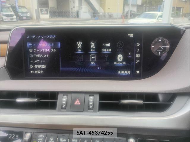Lexus ES 2021-02 4964057-9