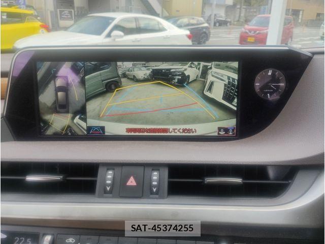 Lexus ES 2021-02 4964057-10