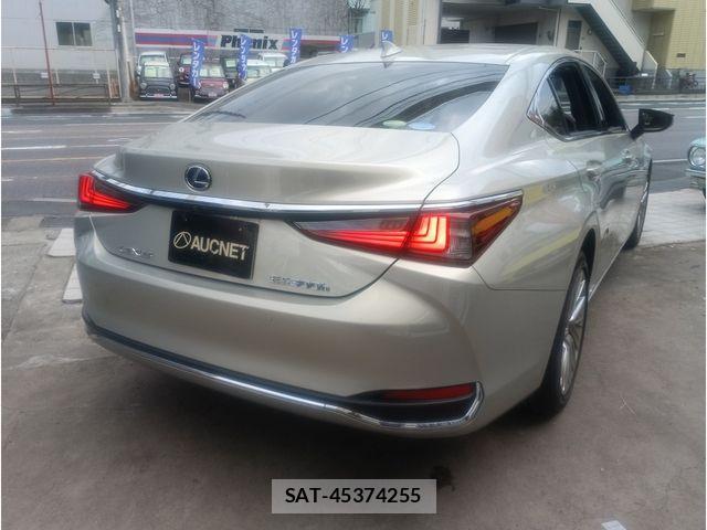 Lexus ES 2021-02 4964057-1