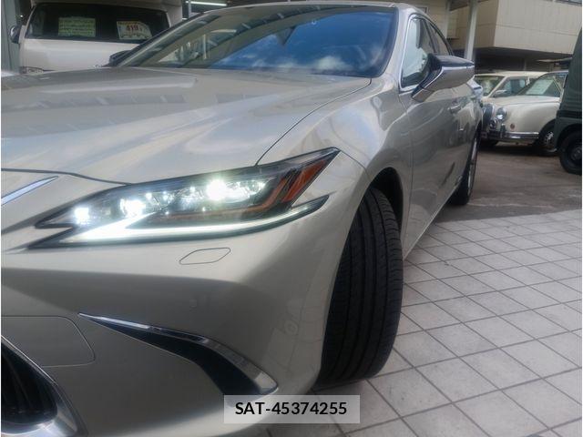 Lexus ES 2021-02 4964057-2
