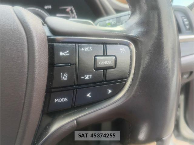Lexus ES 2021-02 4964057-7