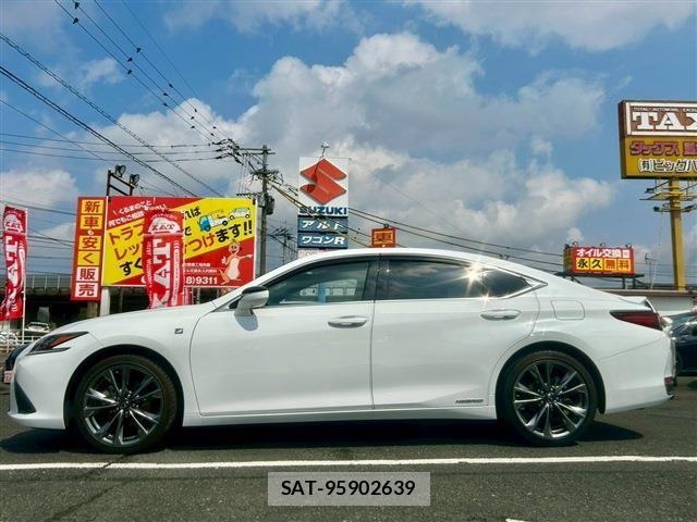 Lexus ES 2021-06 4964008-3